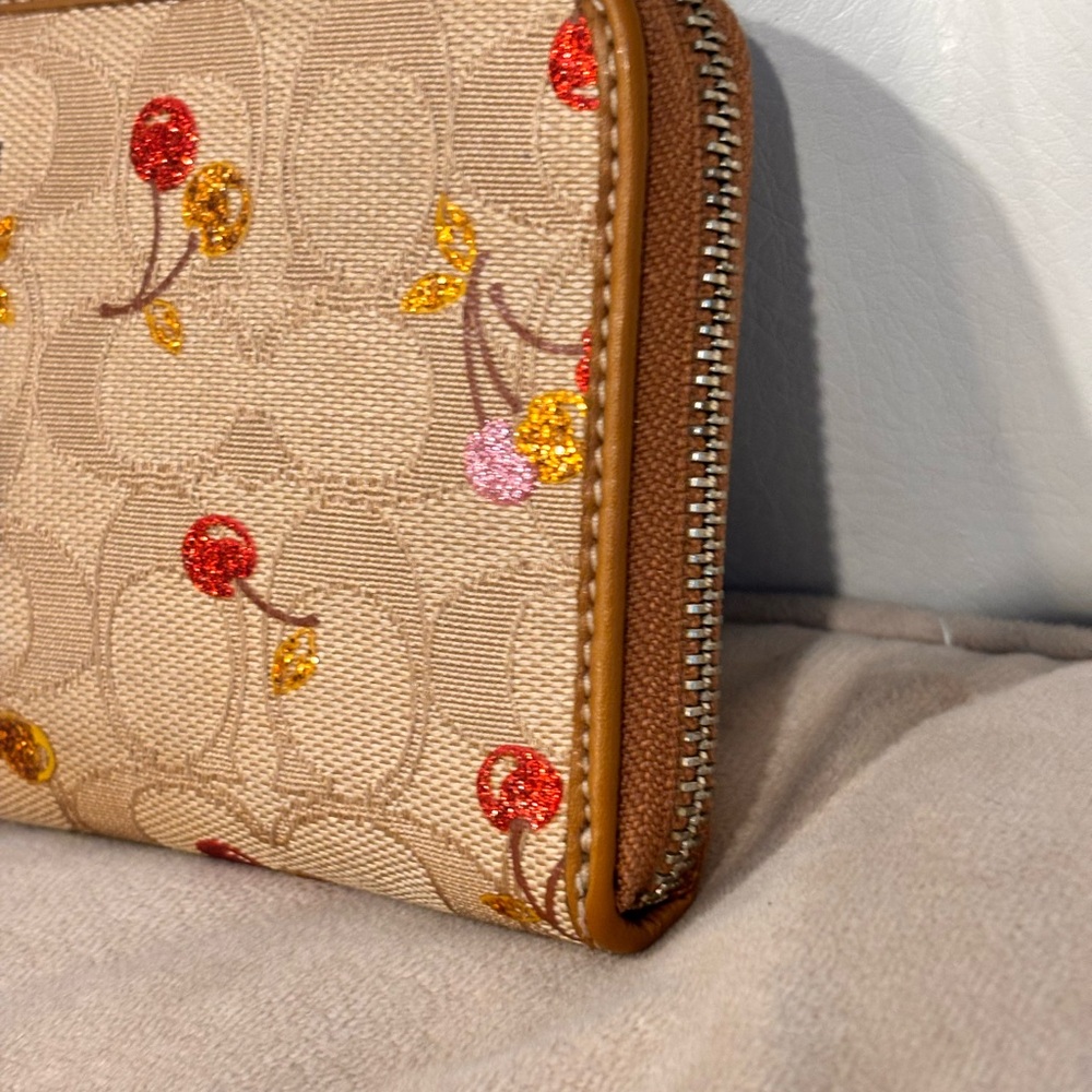 COACH Glitter Cherry Print Signature Jacquard Accordion Zip Wallet - Picture 5 of 16